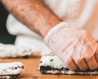 Одноразовые перчатки в пищевой промышленности