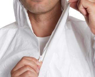 Сферы использования одноразовых комбинезонов